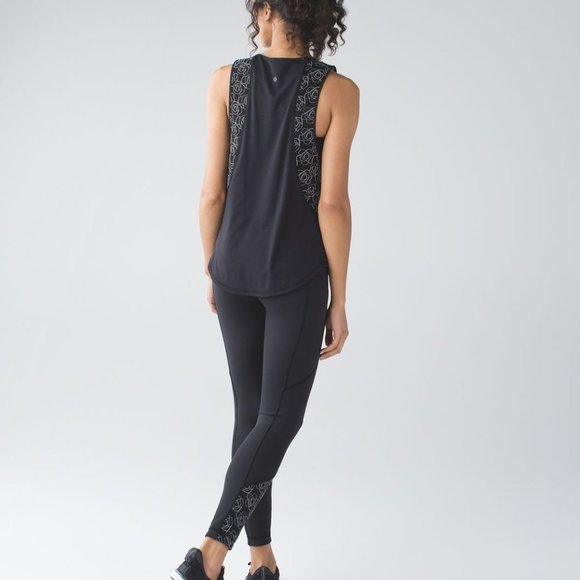 Lululemon Limited Edition Lucent Ice Queen Tight Size 6 - Picture 5 of 12